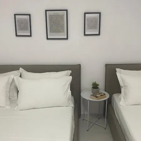 Lulu - Gray Appartement Golem (Tirana)